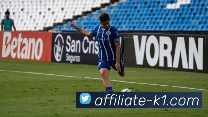 篮球少年队的成长之路：拼搏与梦想交织的青春故事